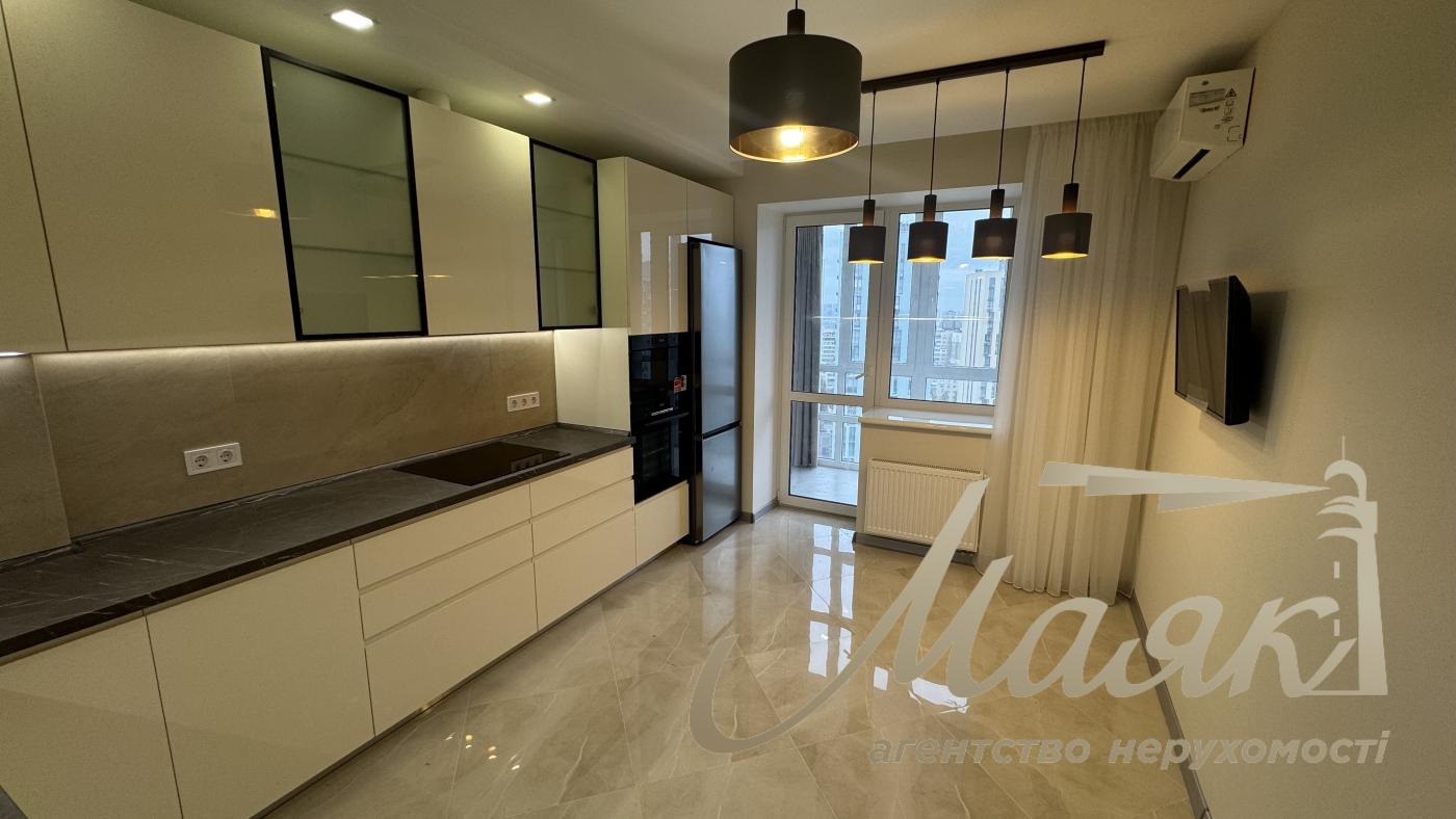 Rent 2-bedroom apartment 70 m2 in LCD Alexandria, Solomenka