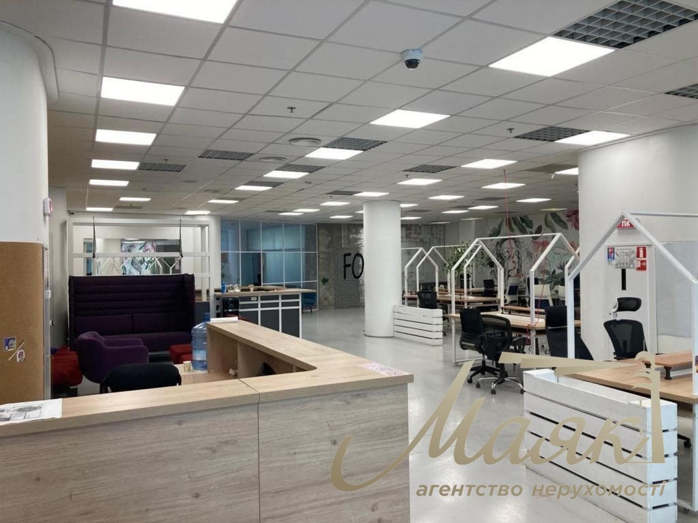 Оренда офісу площею 960 м² у ТЦ «Глобус», Майдан Незалежності, 1, Центр.
