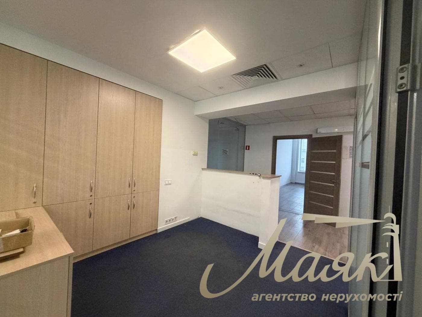 Оренда офісу площею 750 м² у бізнес-центрі «Доміно», вул. Нижній Вал, 51, Поділ.