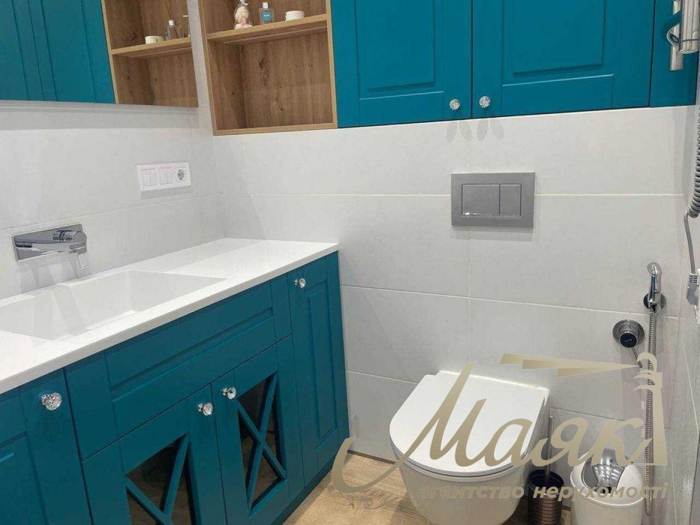 Продажа 3-комнатной квартиры ЖК Файна Таун, ул. Салютная