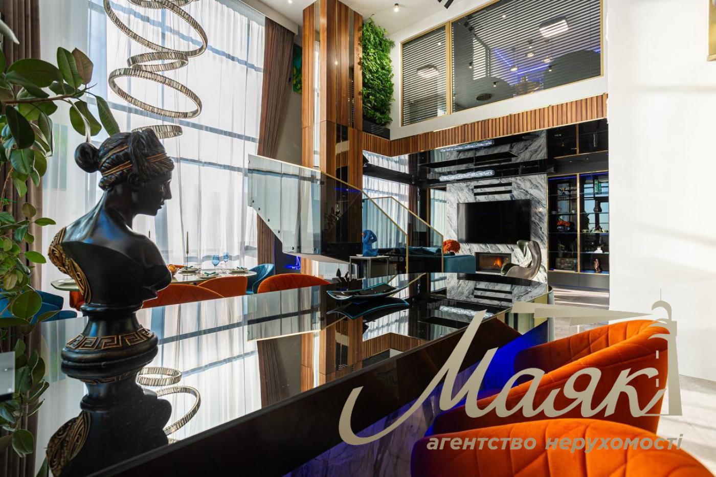 Продаж пентхауса 195 м² з терасою та дизайнерським ремонтом у ЖК Park Avenue VIP, Київ