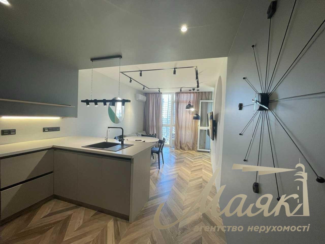 Продаж квартири 86м2 у ЖК "Французький квартал 2" вул. Джона Маккейна, 3а, Печерський район, Київ. Центр.