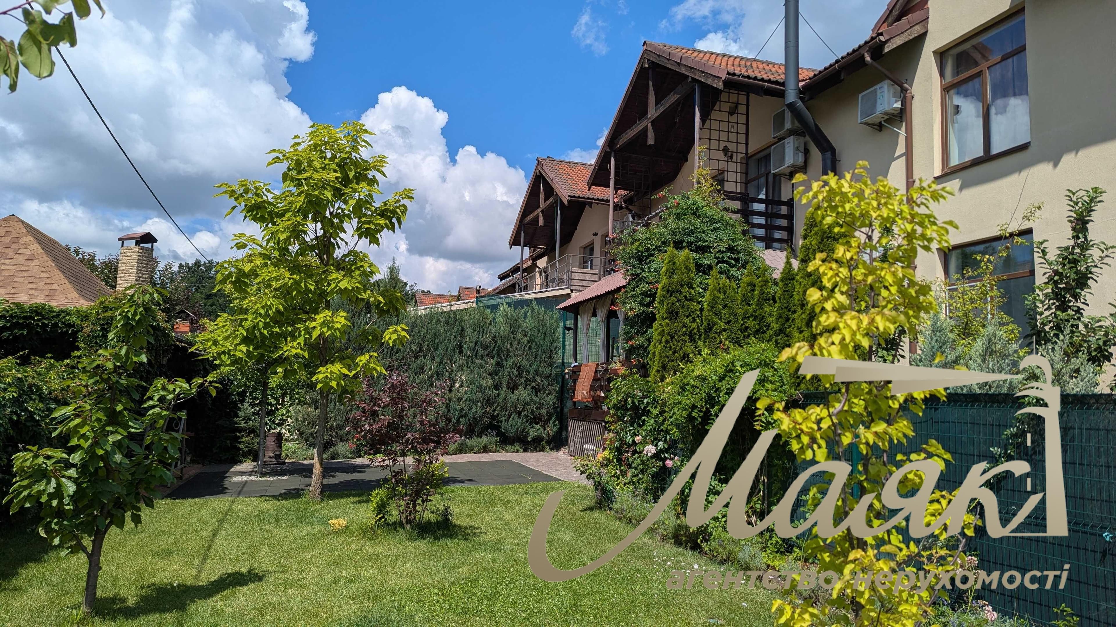 Оренда 2-поверхового таунхауса площею 235 м², Гатне