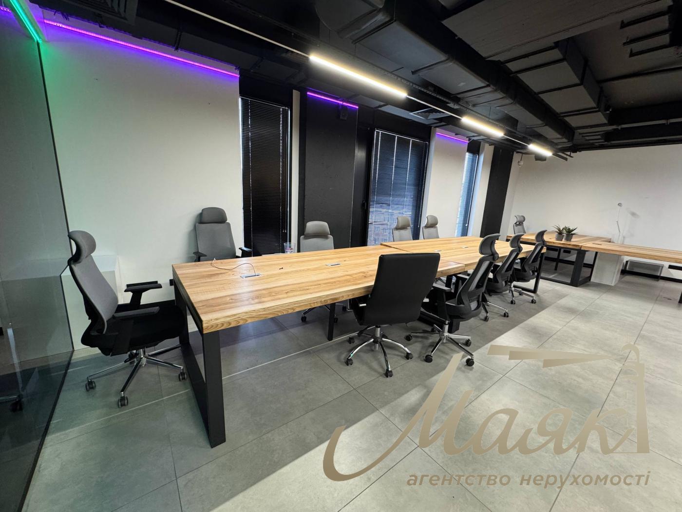 Оренда офісу 418м2 у БЦ класу А, вул.Красилівська, Голосіївський район.