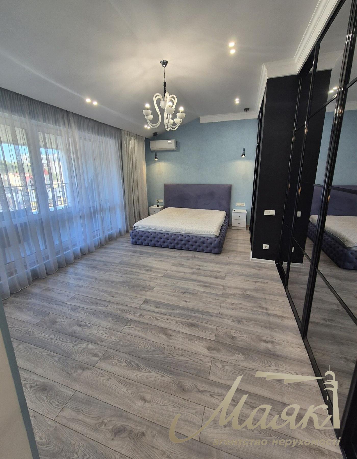 Rent duplex 3-bedroom apartment 150m2 Residential Complex Podol Grad str. Degtyarnaya 7