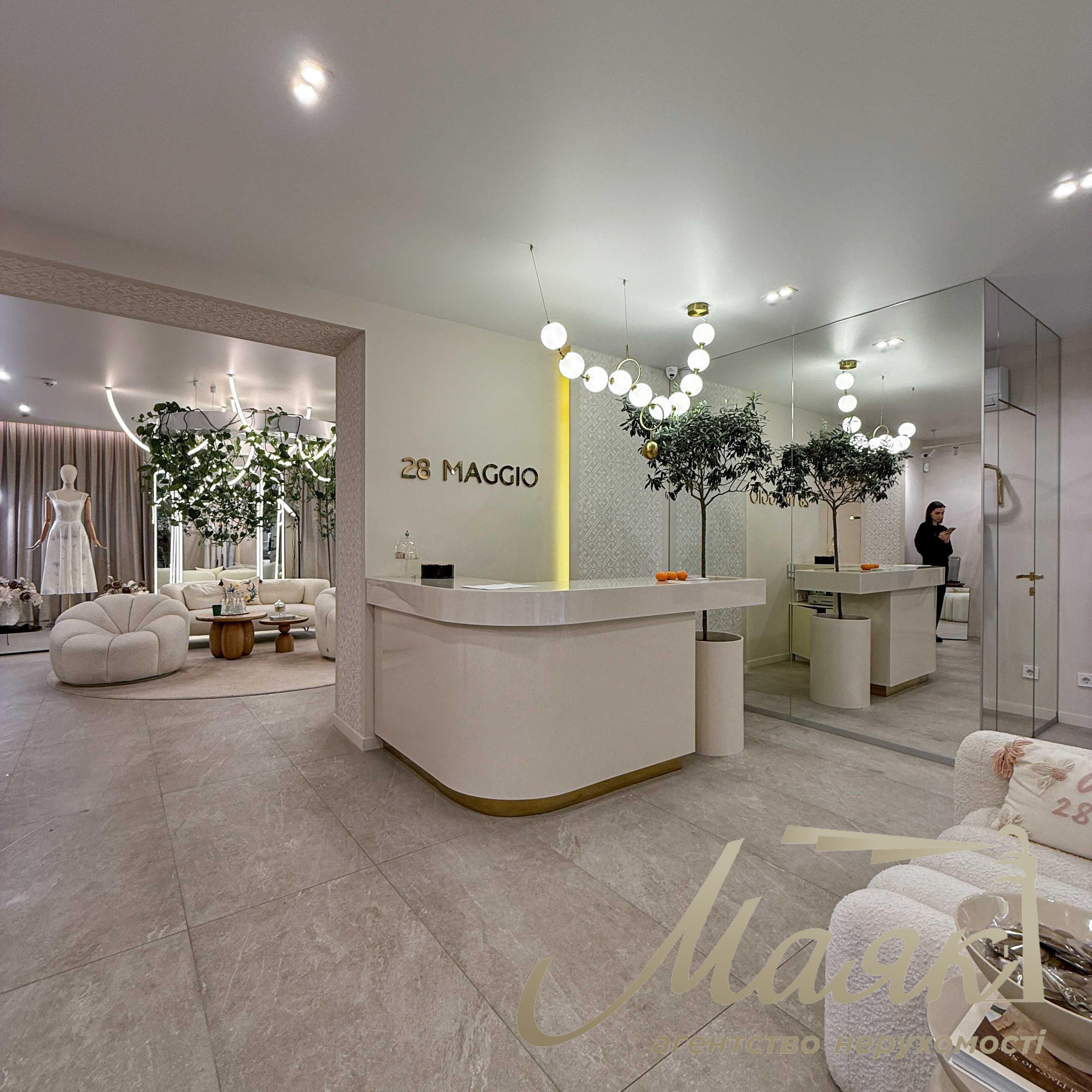 Оренда фасадного комерційного приміщення 86,6 м², район Французького кварталу