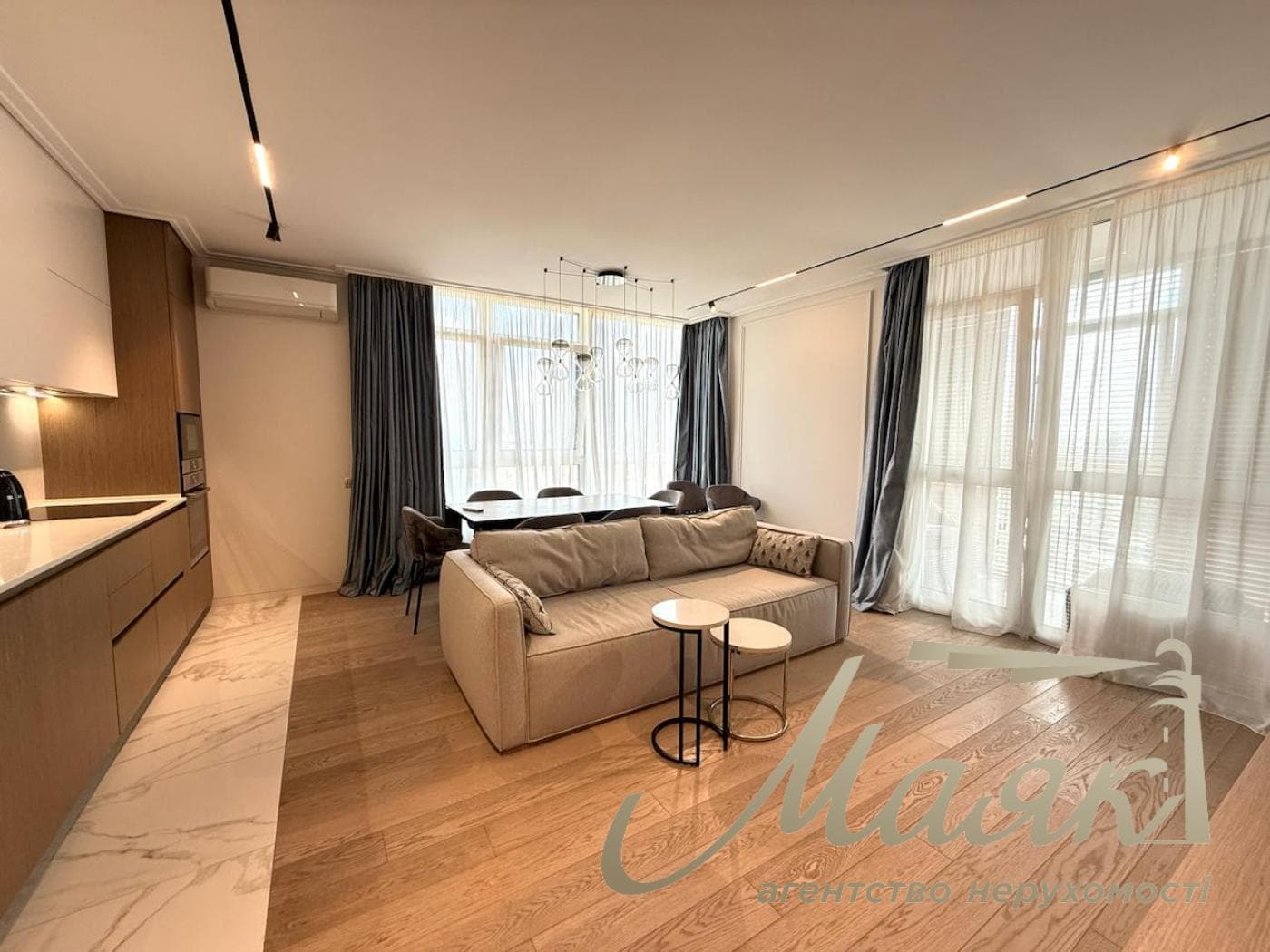 3-room apartment for rent in the "French Quarter 2" residential complex, 3a McCain Street, Pechersk