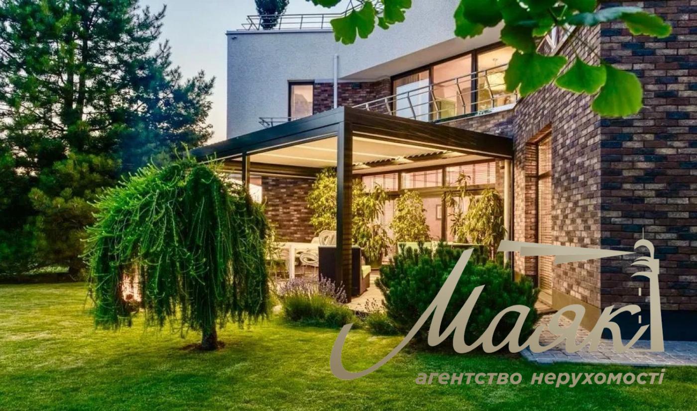 Modern house for sale with swimming pool and decorative pond, area Koncha-Zaspa