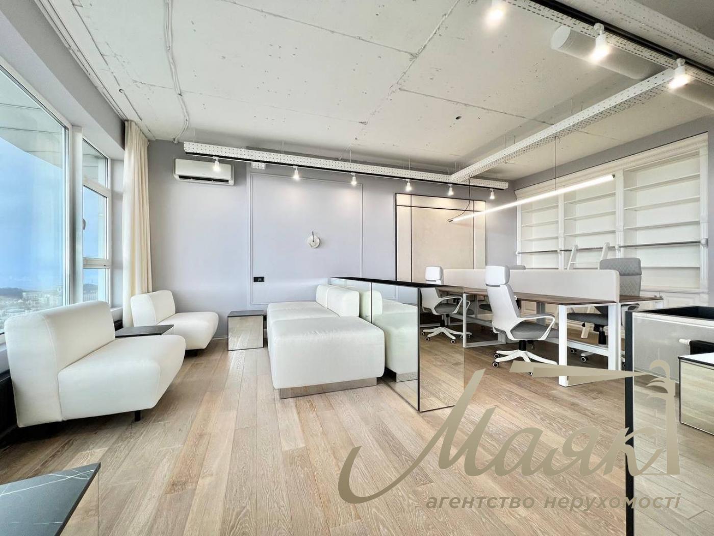 Sale of office with tenant Business Center Carnegie, Klovsky descent street