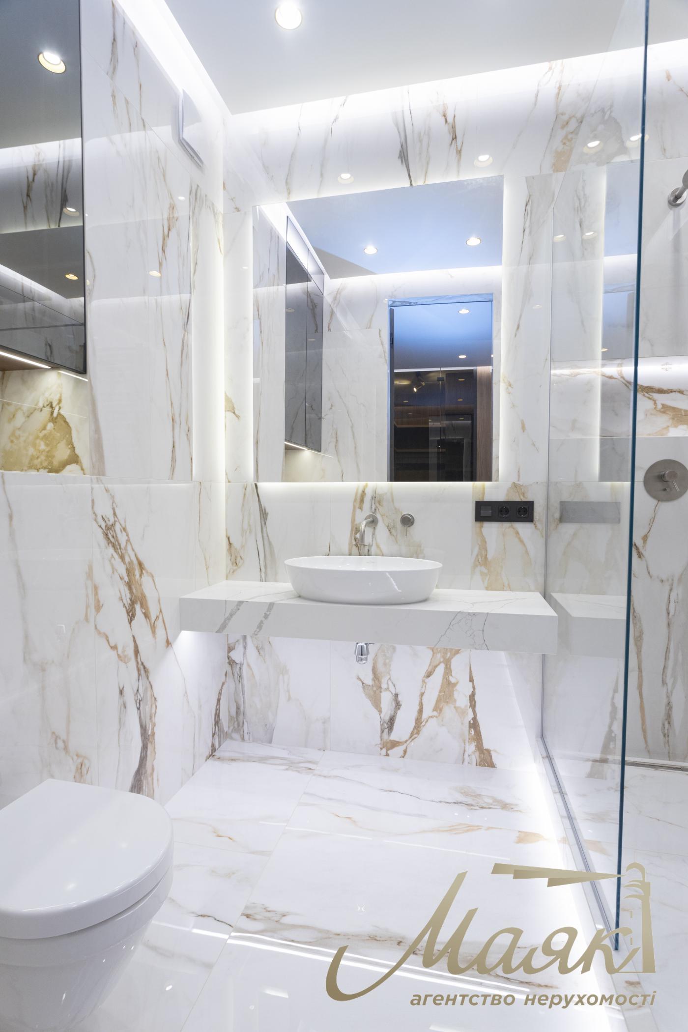 Продажа 2к квартиры 50м2, ЖК Французский квартал 2, ул. Джона Маккейна, Печерський район.