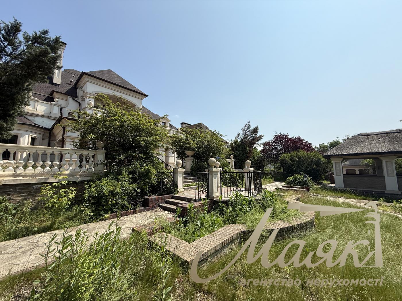 Продаж будинку біля води 1200 кв.м у Кончі-Заспі | Свій пляж і вихід до води