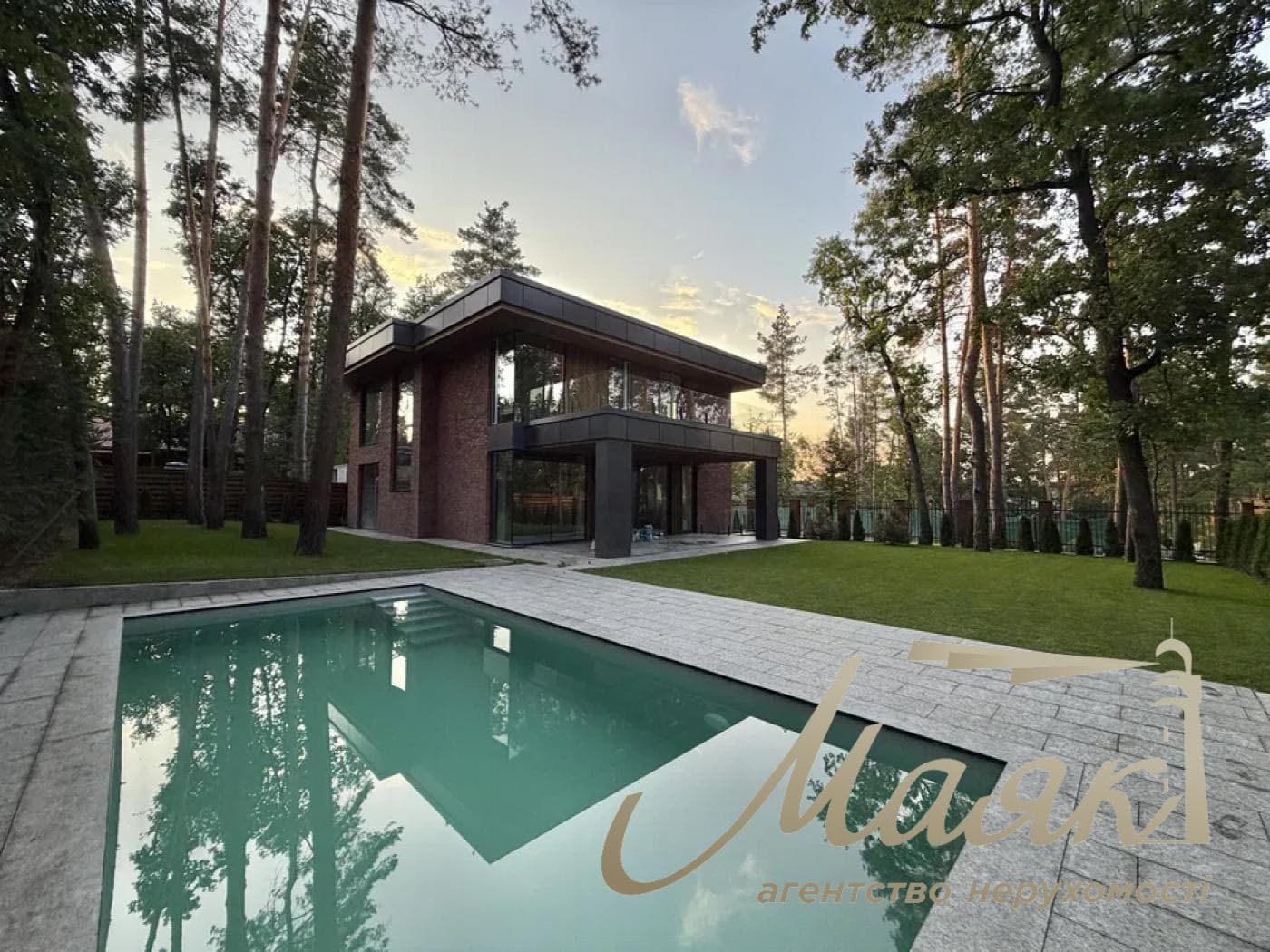 Продаж 2-поверхового будинку площею 270 м² + 40 м² підвал, Ходосівка, КГ «Нова Ходосівка»