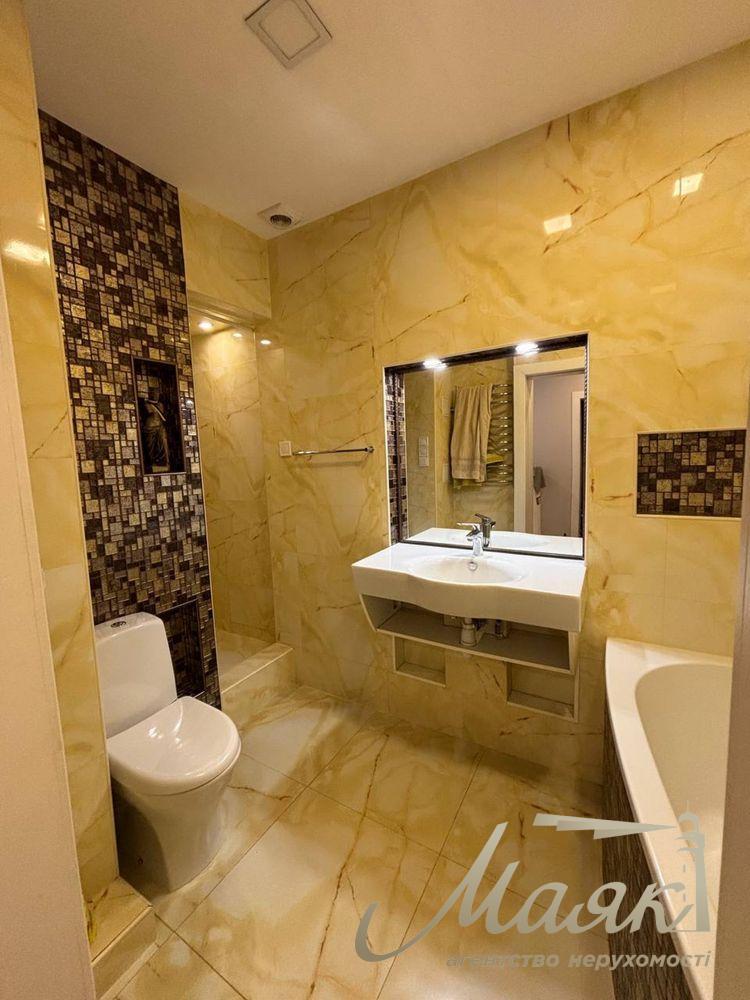 Продаж просторої 2-кімнатної квартири 86 м², ЖК Комфорт Таун, Дніпровський район, Київ.