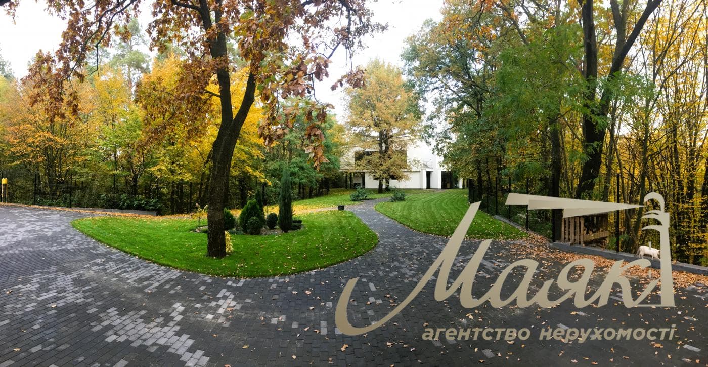 Резиденція 390м2 у заповідній зоні поруч з Оболонню: ліс, автономність і абсолютна приватність. Межигір'я