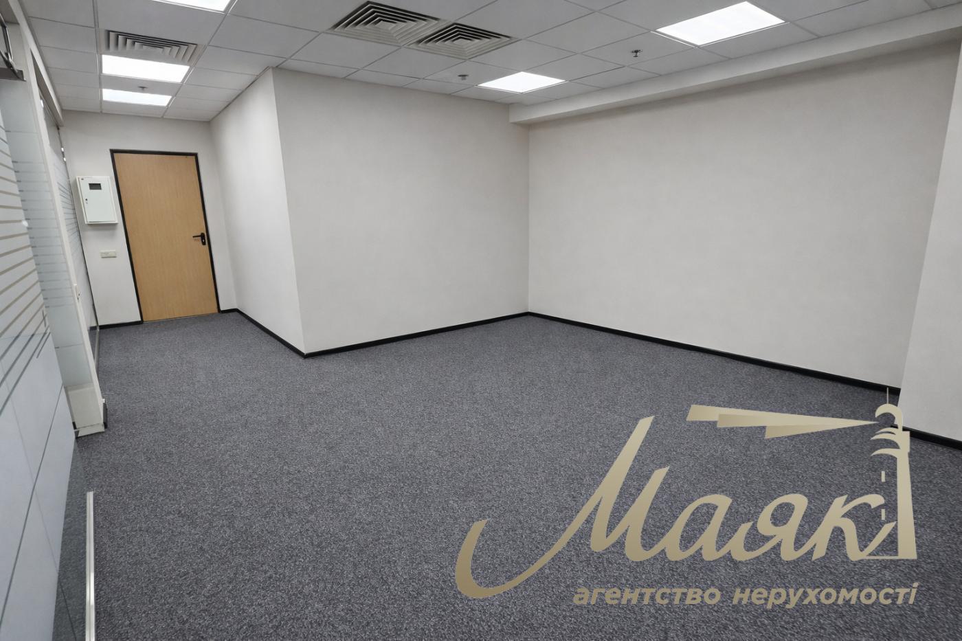 Аренда офиса 64 м.кв. БЦ Леонардо, Золотые ворота, Центр