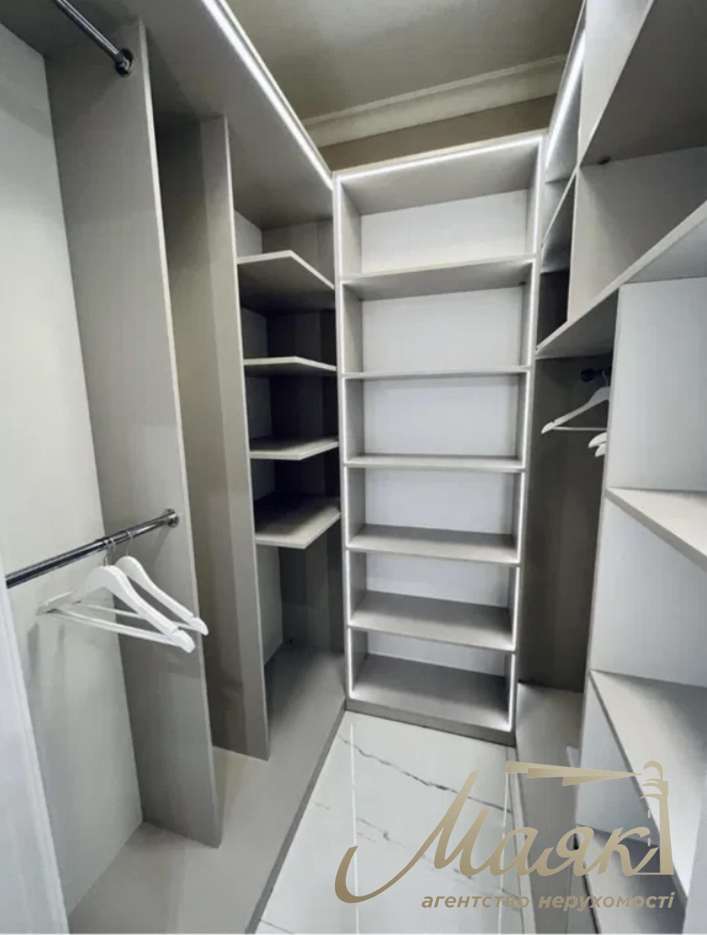 Продаж 3-кімнатної квартири в ЖК Французький квартал 2, вул. Предлавинська