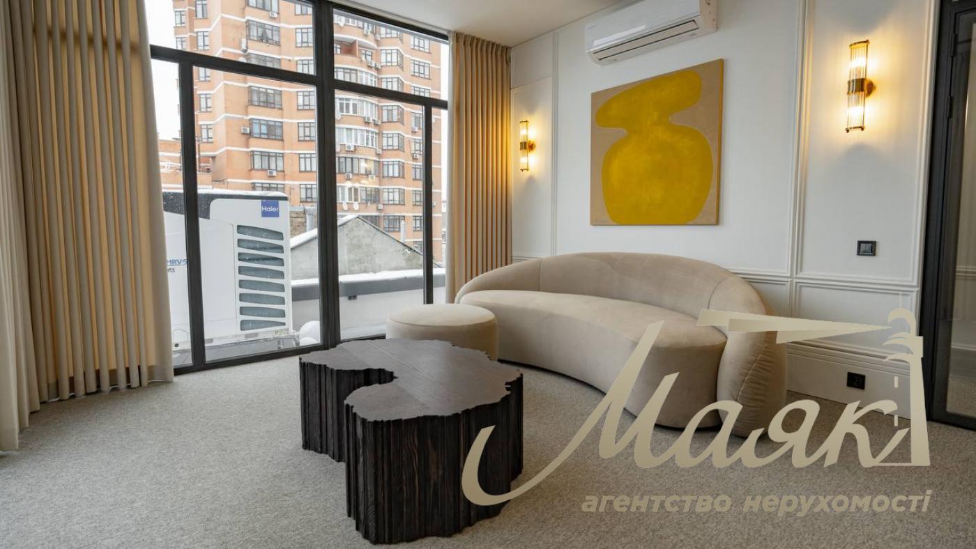 Оренда офісу ЖК Ярославів Град, вул. Бульварно-Кудрявська