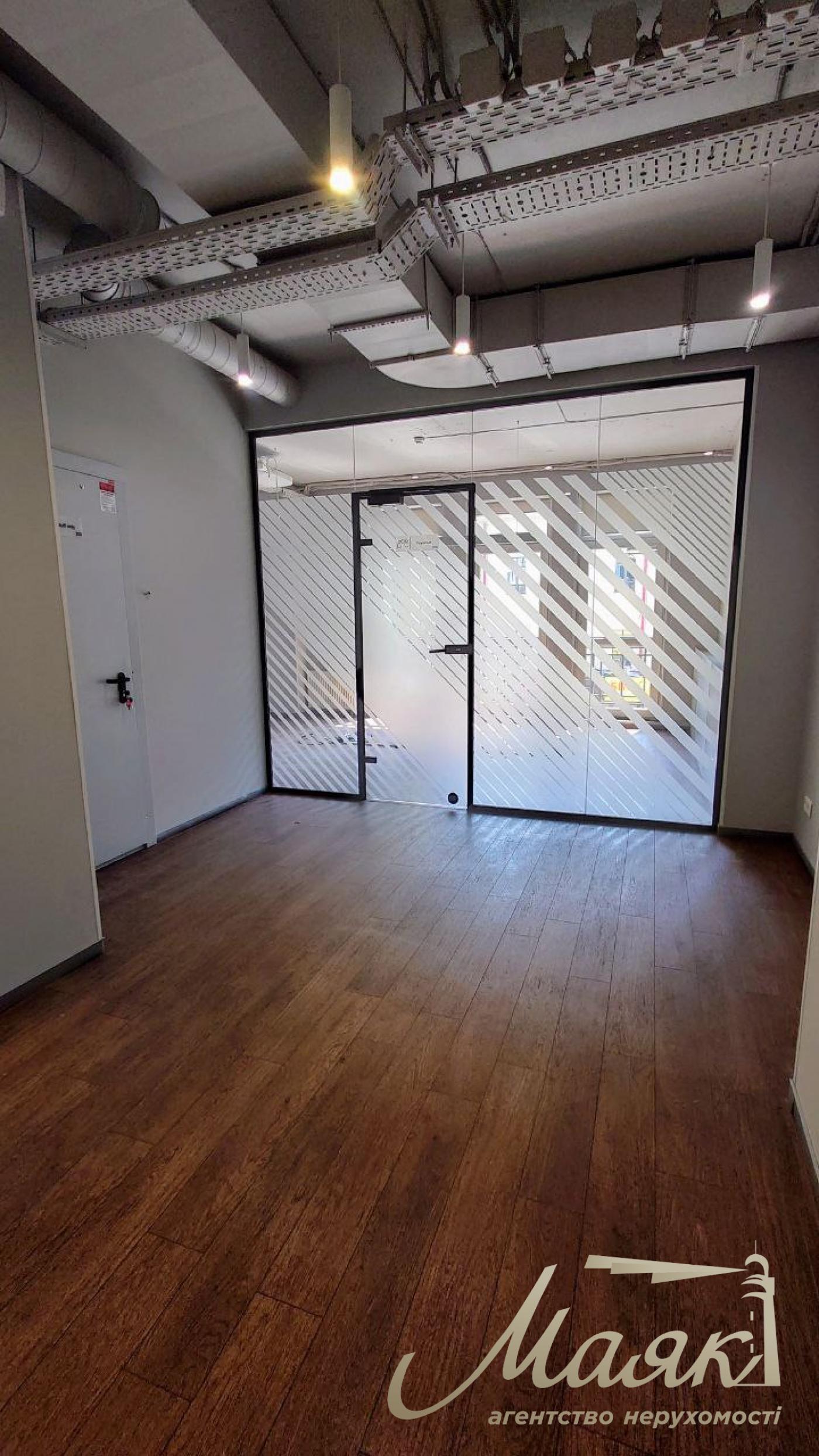 Оренда офісу 521м2 у БЦ на Контрактовій