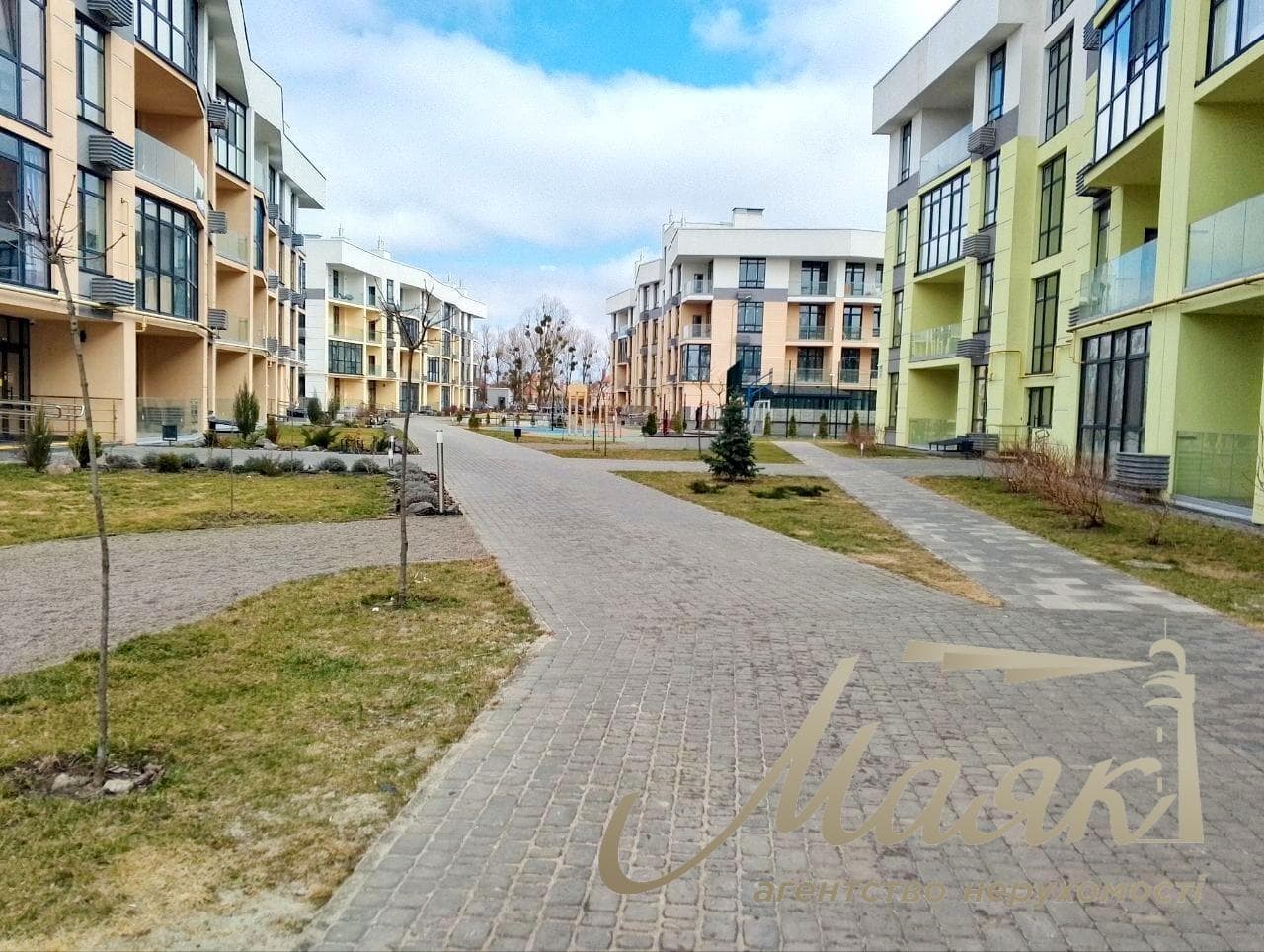 Spacious 69-square-meter apartment for sale in the modern “Italian Quarter” residential complex in the Obolonskyi District
