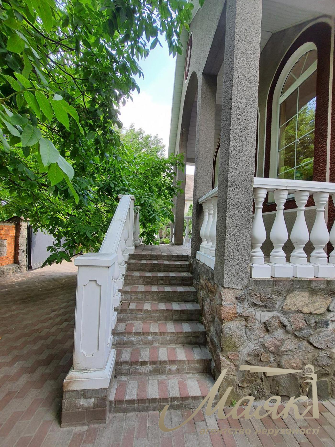 Продаж будинку 550м2 у с. Крюківщина, під Києвом