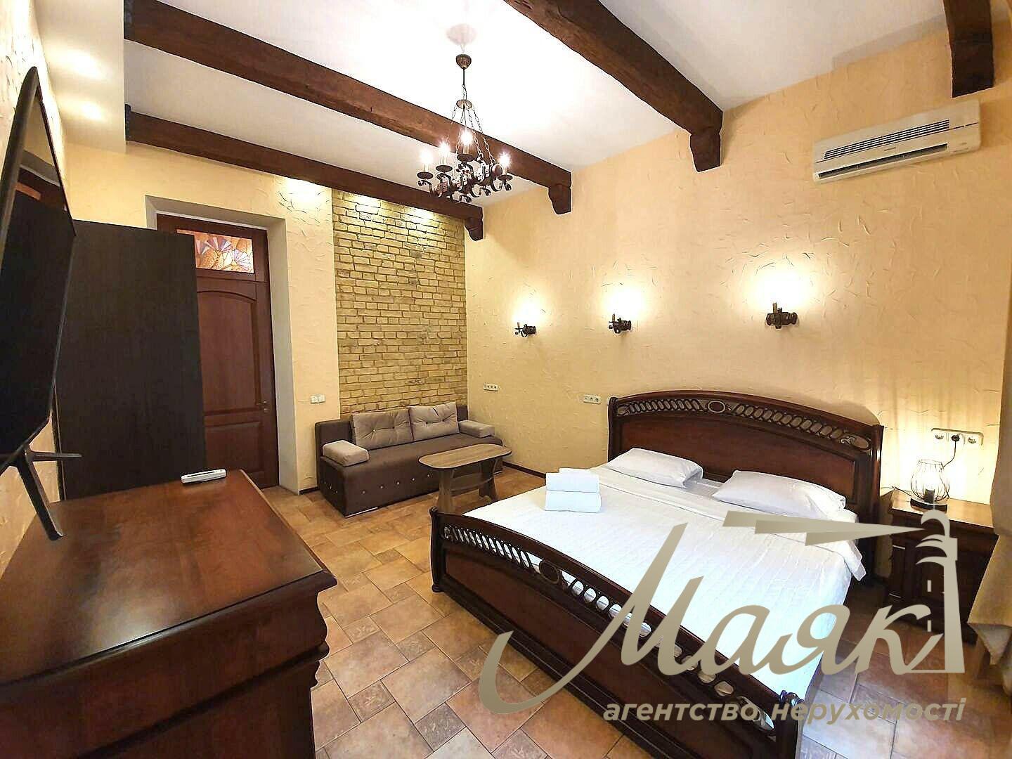 Аренда 2-х комнатной квартиры по ул.Малая Житомирская 16\3, Центр