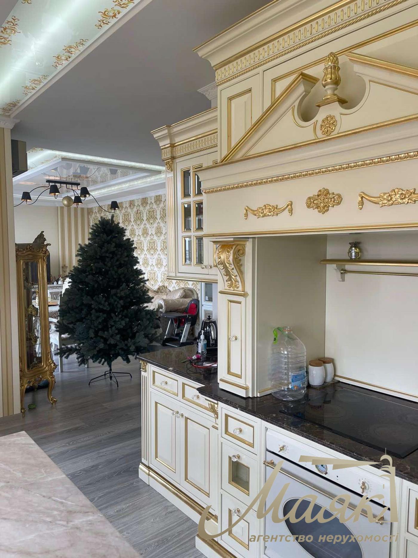 Rent of 4-room apartment in residential complex Panorama on Pechersk, Shchorsa st. 44A