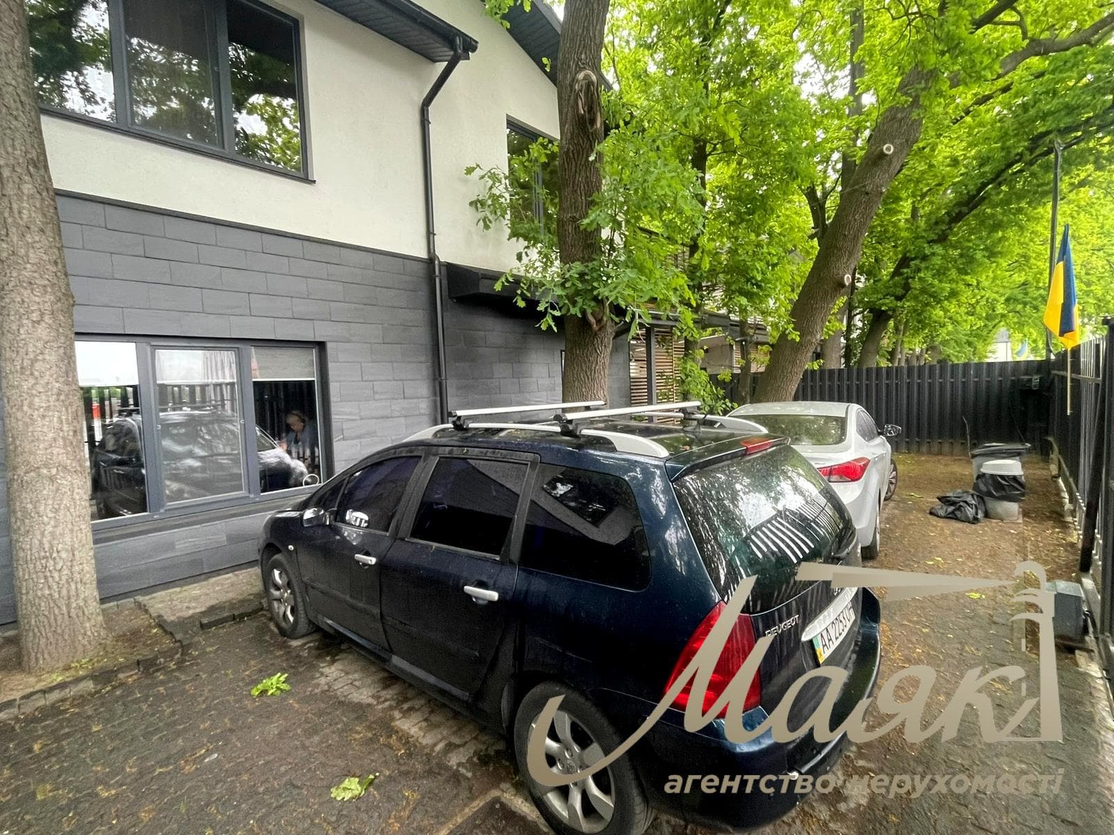 For sale duplex 114m2 in LCD Mallorn, Kryukovshchyna village, Yaroslavskaya street, 5B, Kyiv-Svyatoshinsky district.