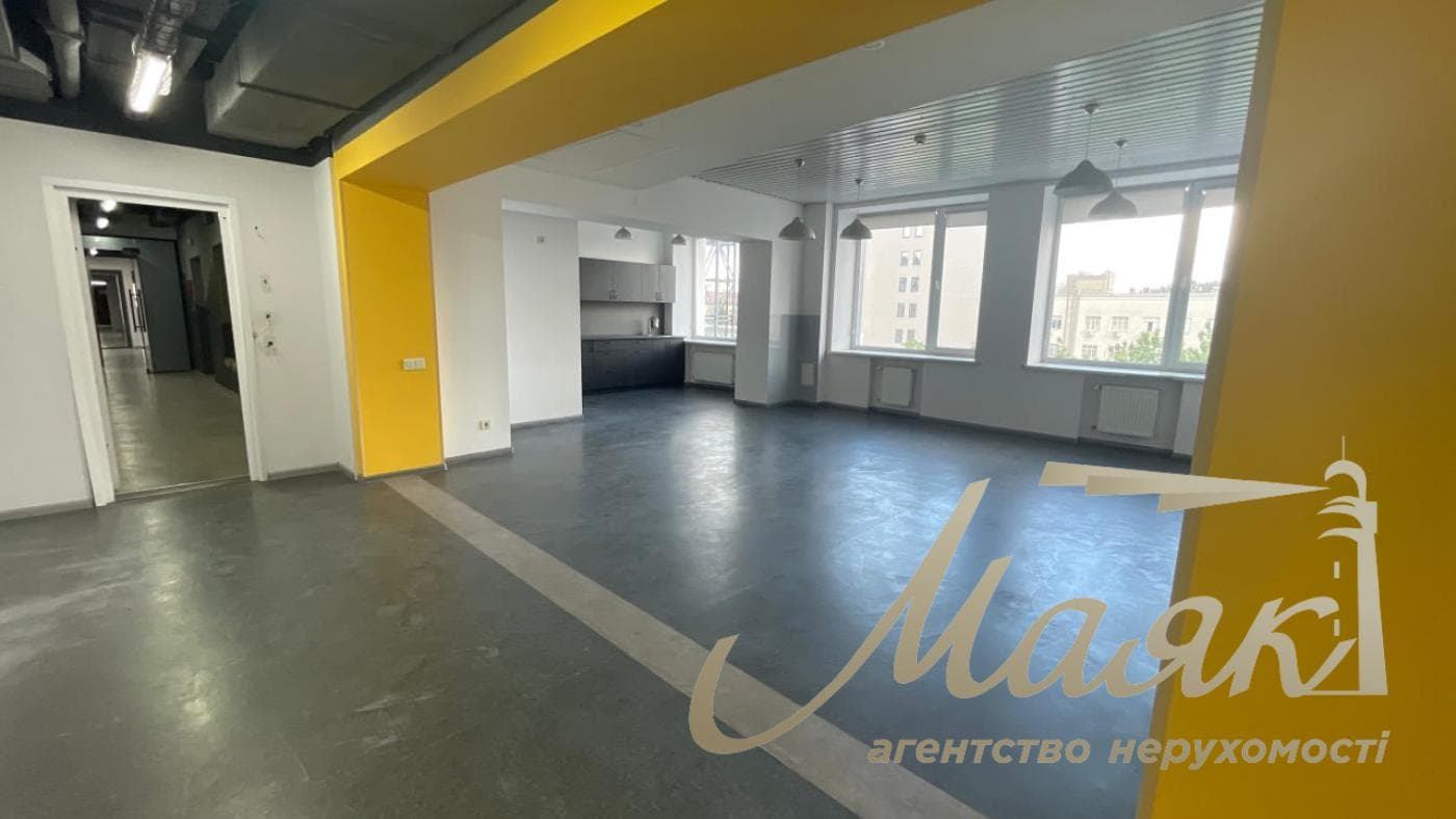 Оренда офісу площею 1500 м² у бізнес-центрі «Доміно», вул. Нижній Вал, 51, Поділ.