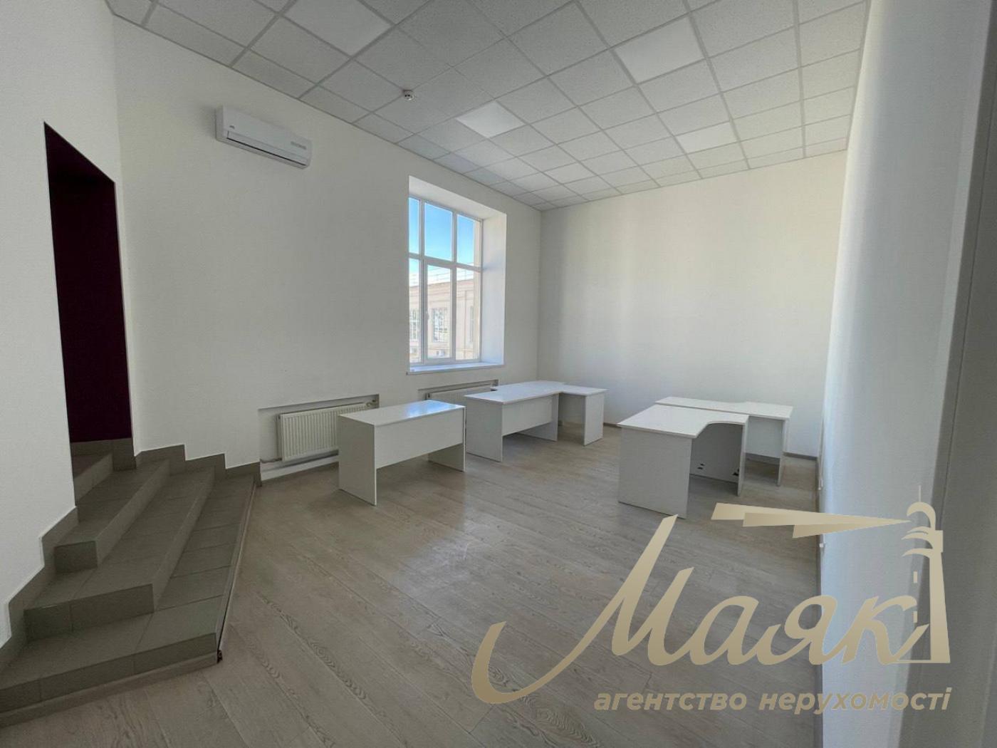 Оренда офісного приміщення 560м2, вул. Лаврська, Печерськ