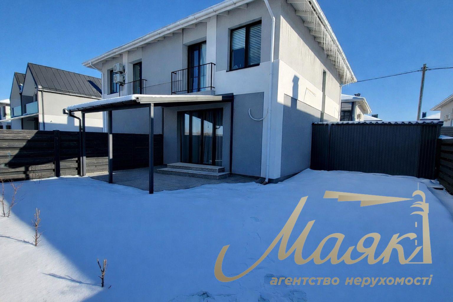 Продаж дуплексу з новим ремонтом, гаражем і власним бомбосховищем с.Крюківщина, котеджне містечко Beverly Hills (2 км від Києва).