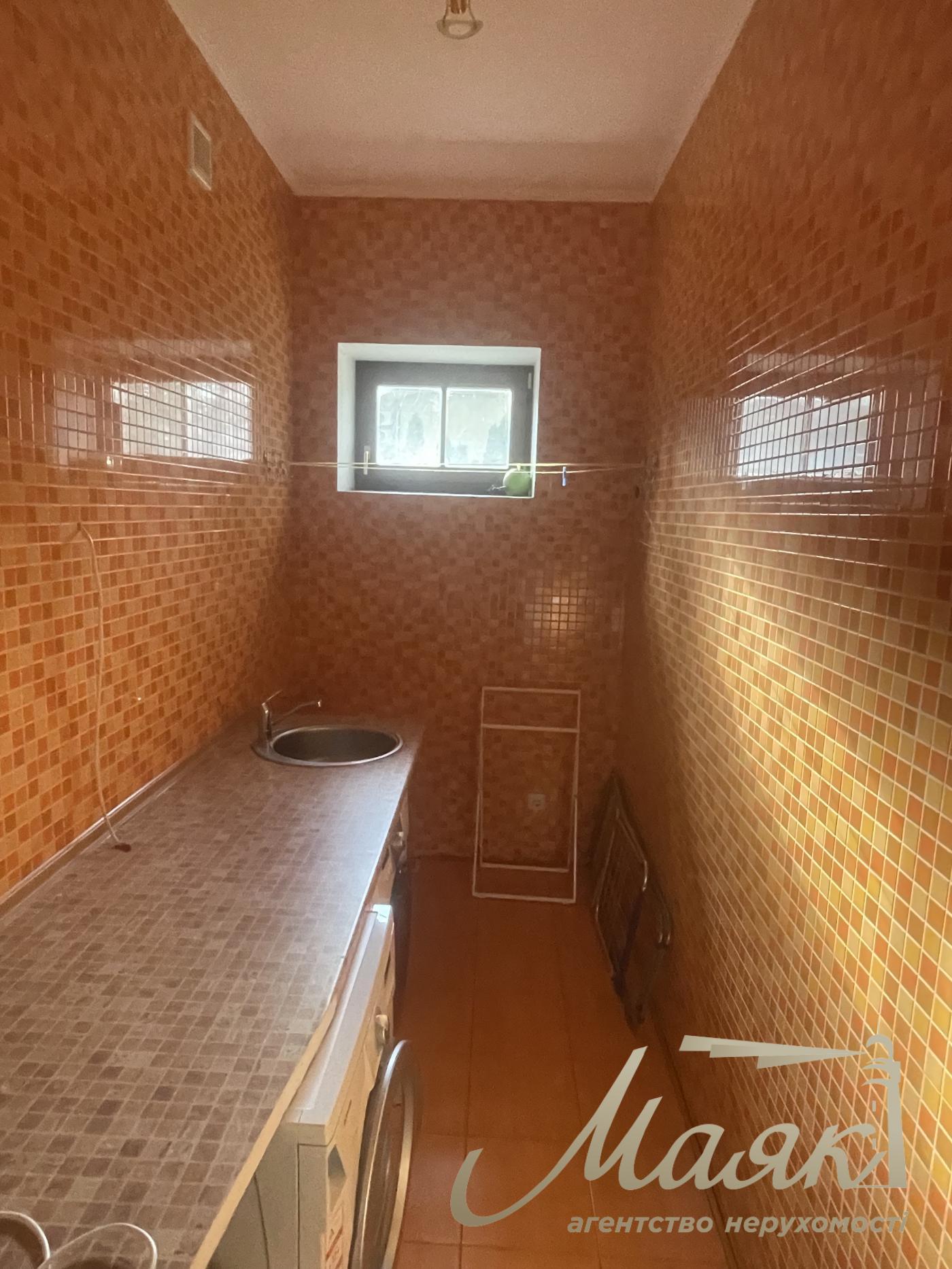 Оренда будинку Пуща Лісова, Мощун, закрите містечко з Лісом та Озером