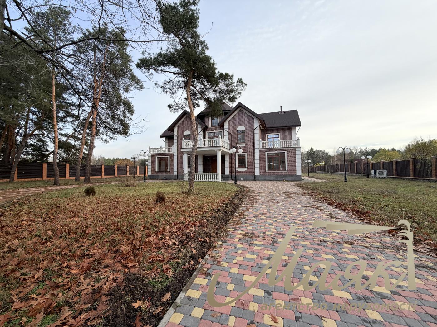 Продажа дома 418.6м2 с выходом до воды, участок 50 соток в КГ "Dream Village", с. Лебедевка