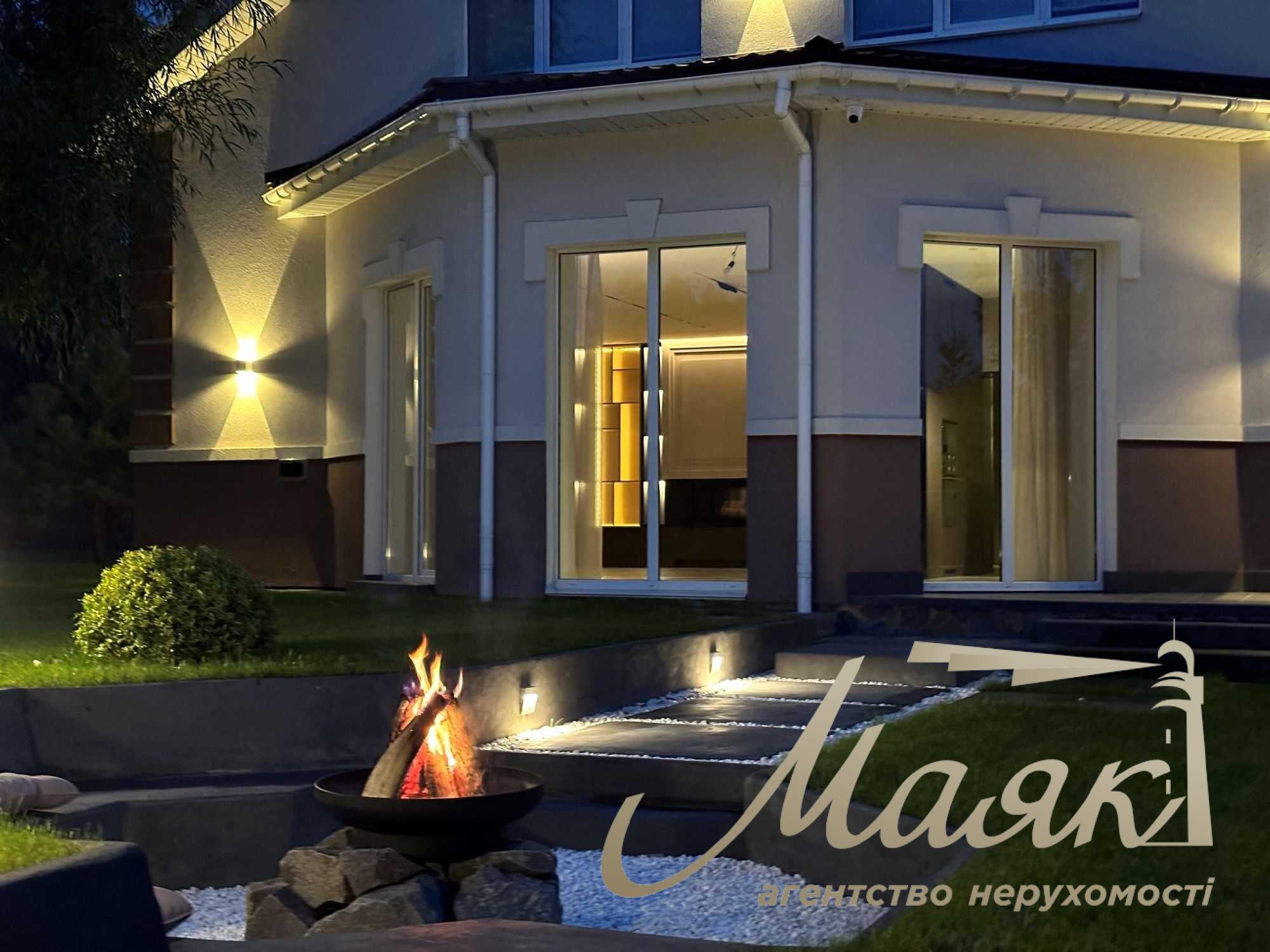 House for sale with designer renovation 356m2 in Ivankovichi