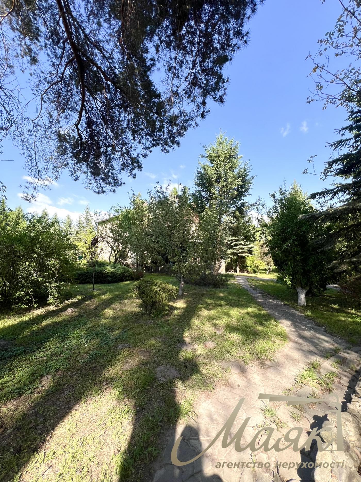 Продаж 3-х поверхового будинку 380м2, Крушинка