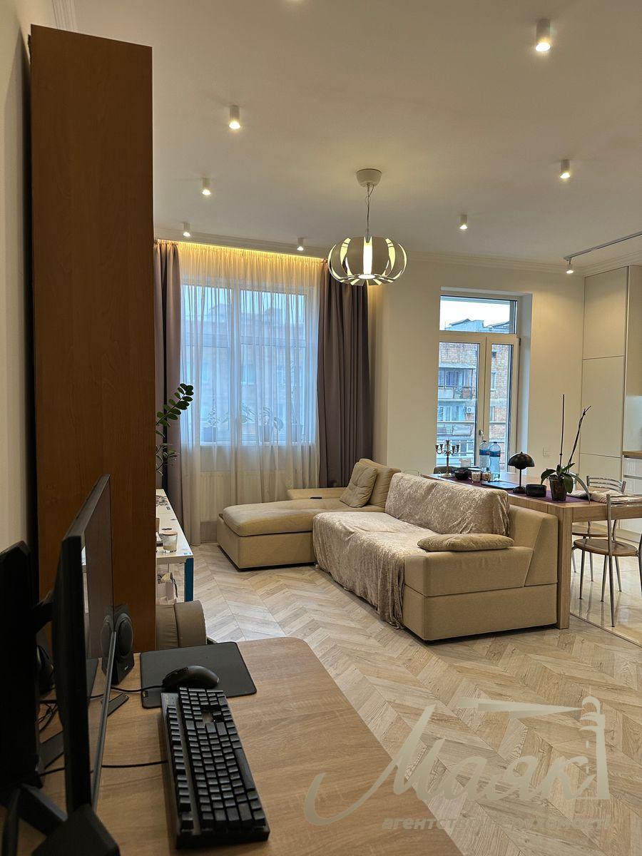 Продаж квартири в ЖК Французький квартал, Саперне Поле вул., 12