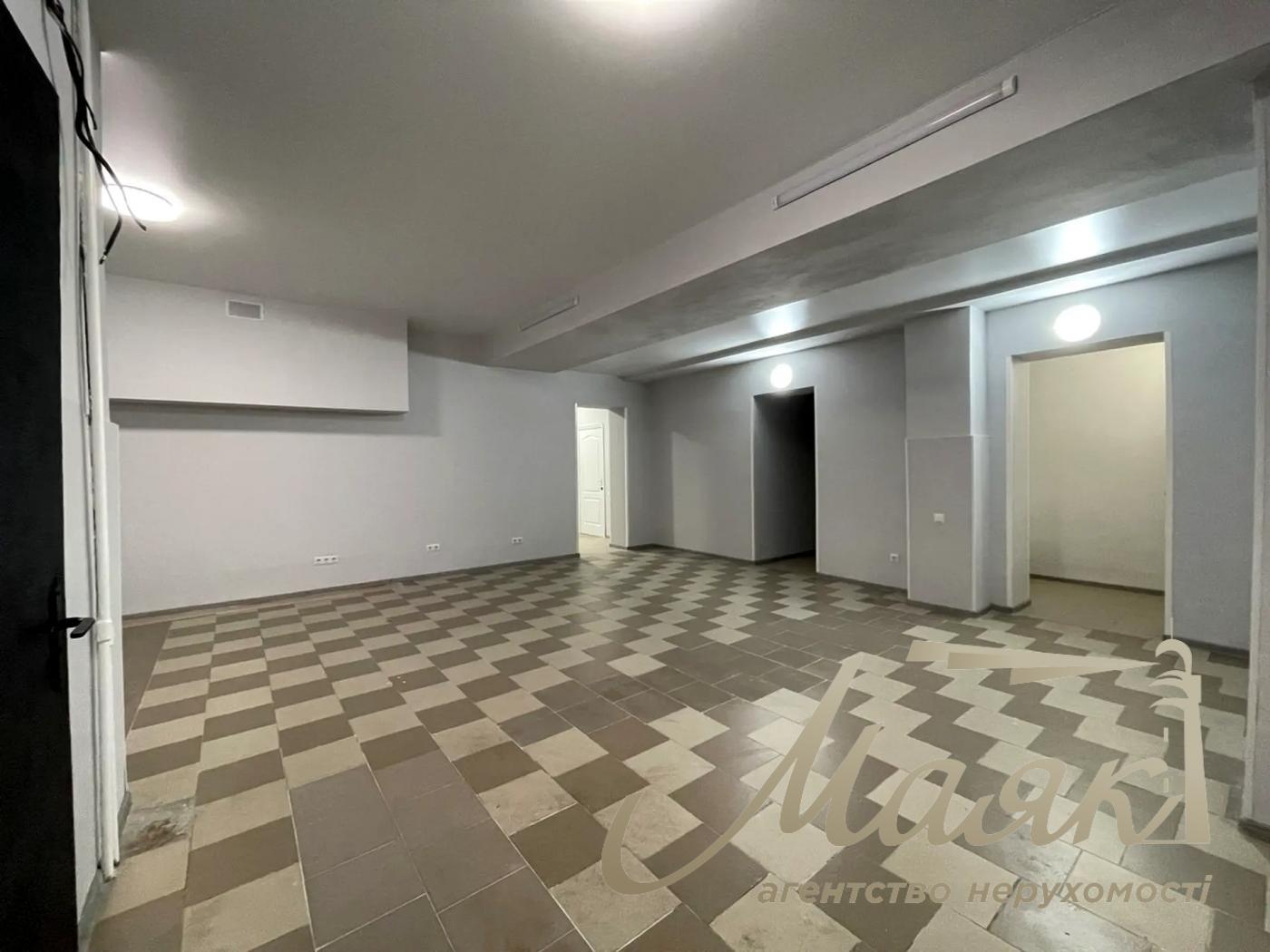 Аренда фасадного помещения 80 м.кв, Святошинский р-н