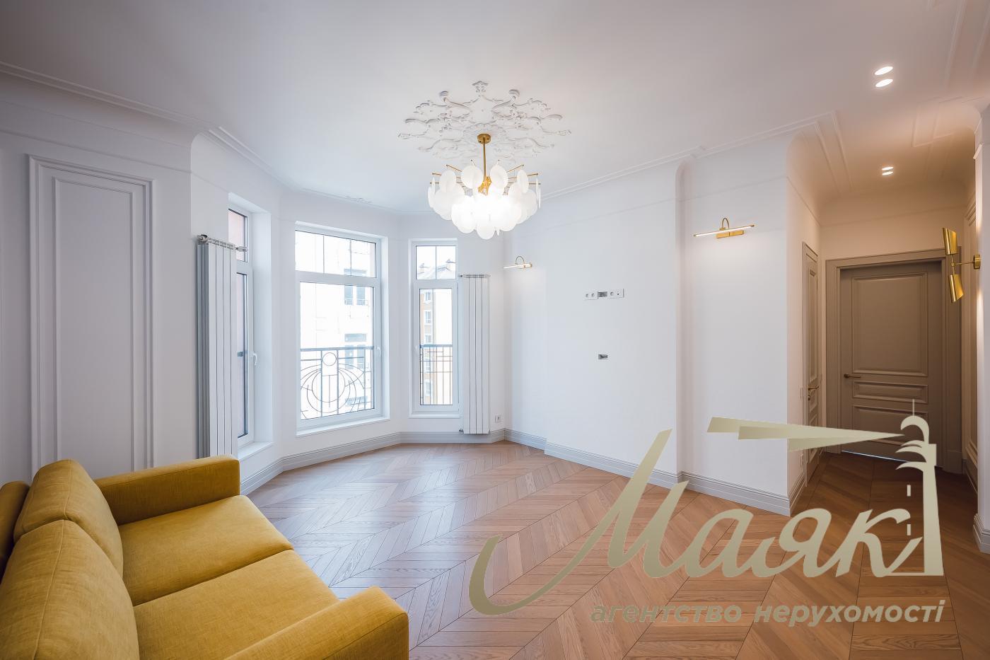 Продаж 3к квартири 99 м2, вул. Дегтярна 18, Воздвиженка. Дігтярна 18, Воздвиженка, Київ