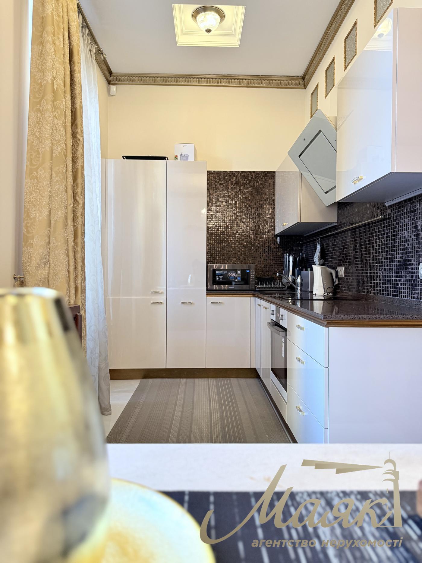 Rent apartment 91.7m2 st. Bankova 3, Lipki, Pechersky district, Government quarter, Kyiv