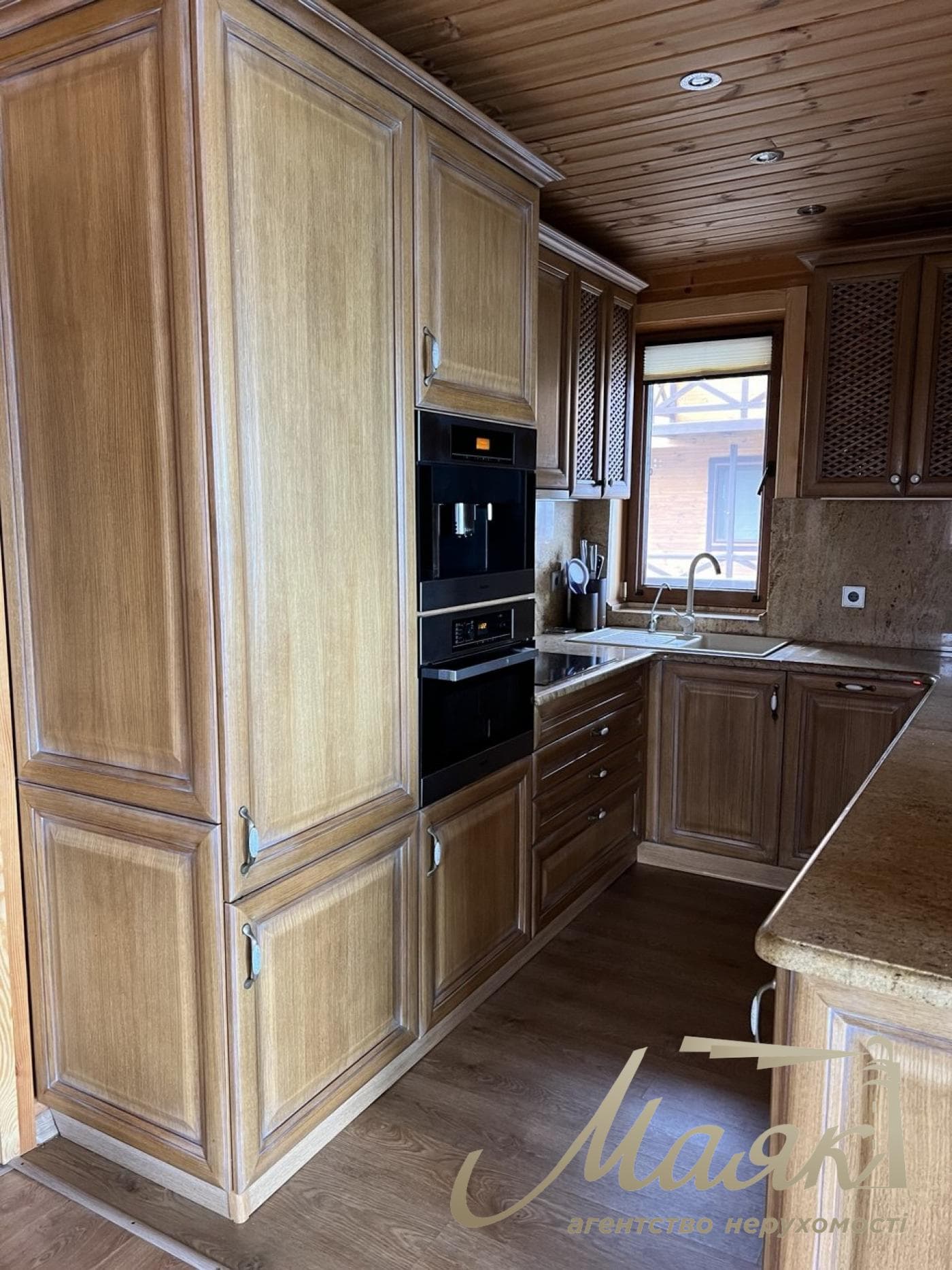 Продаж будинку на воді площею 200 м², 7 соток, Рів'єра-Золоче, Бориспільський район