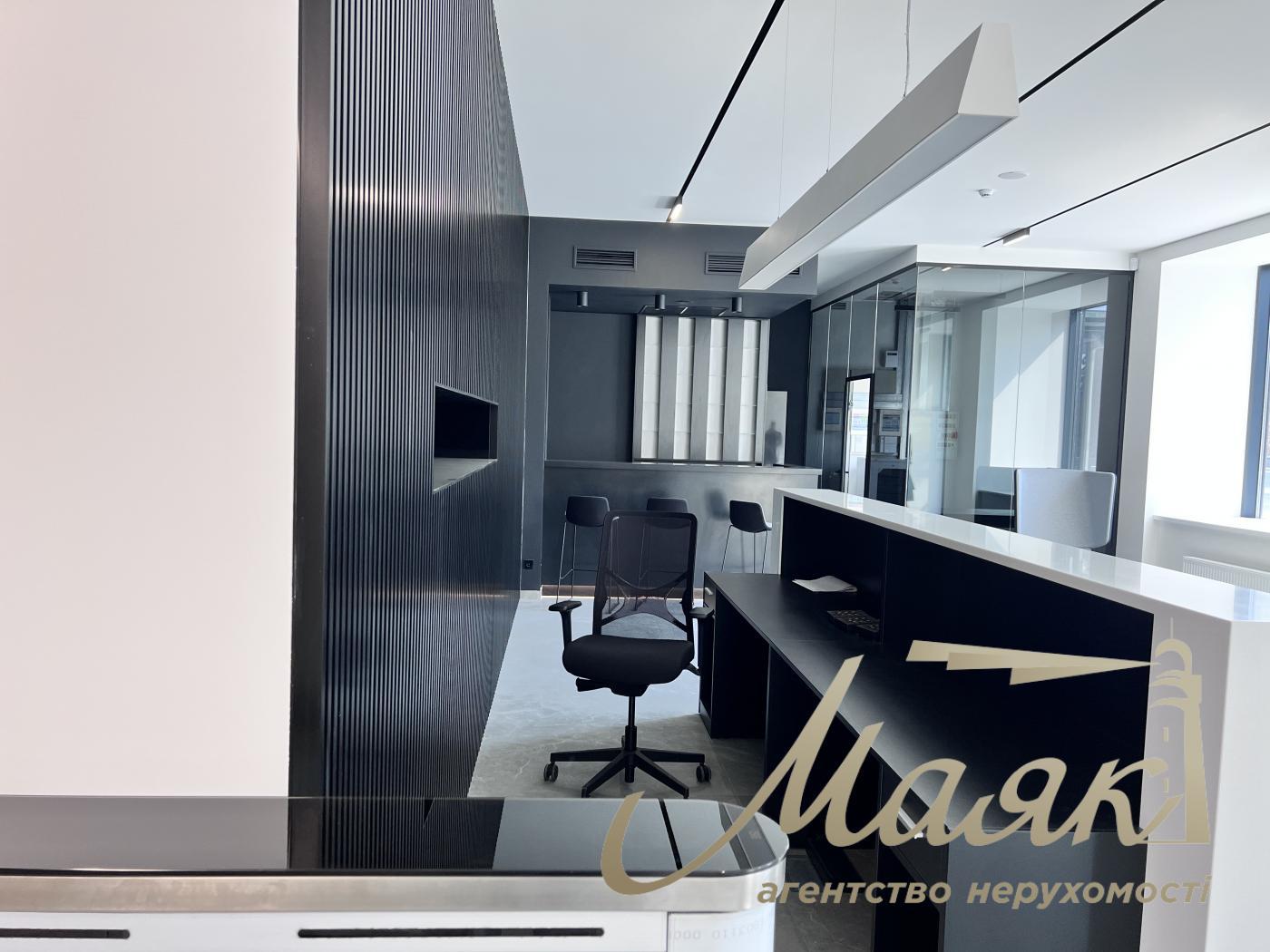 Аренда офисного помещения 500м2, БЦ Нивки Сити