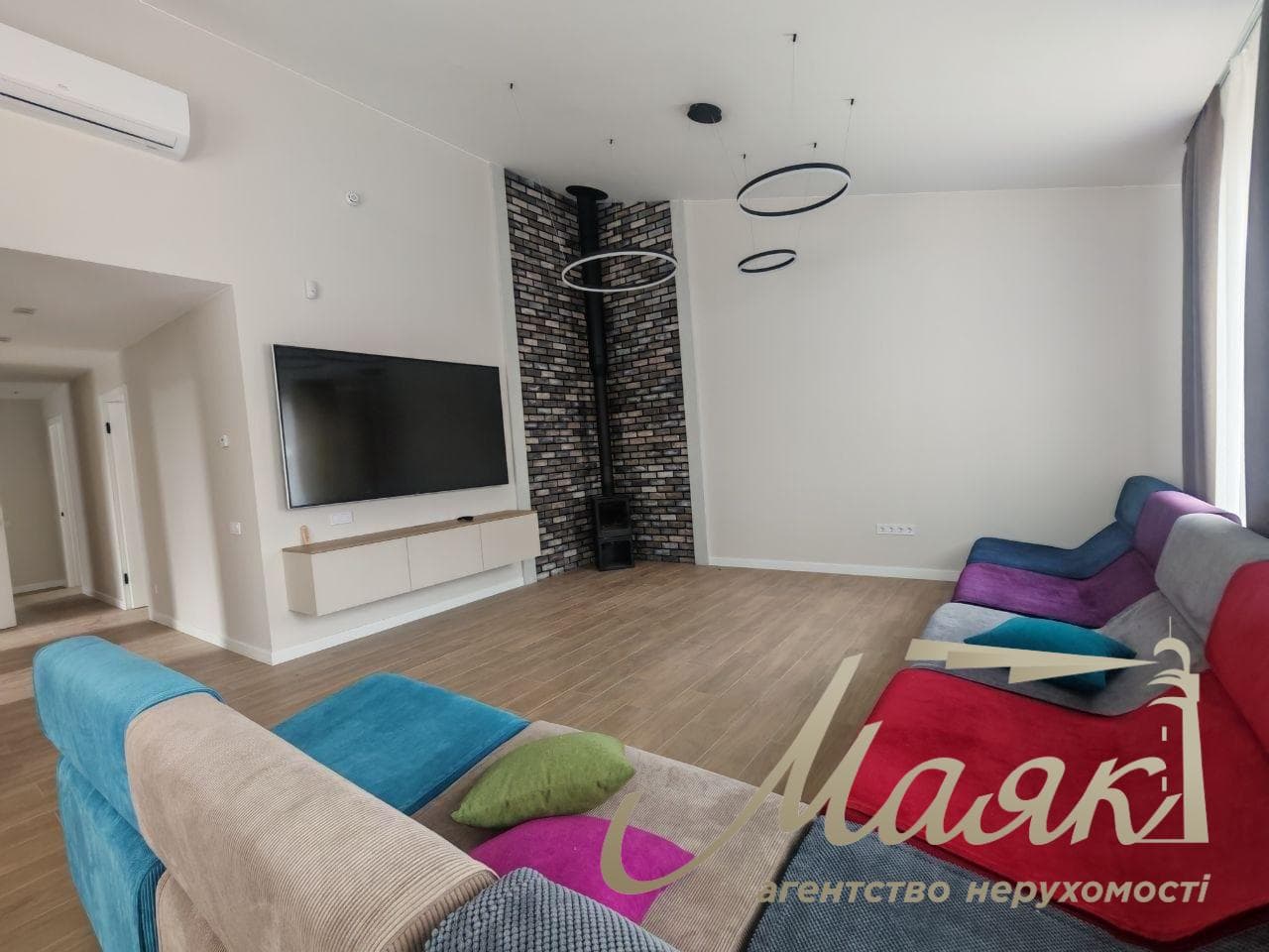 Аренда дома с ремонтом 176,7 м², район Ветряные горю, Подольский район, Киев, новий автономний дом с укрытием.