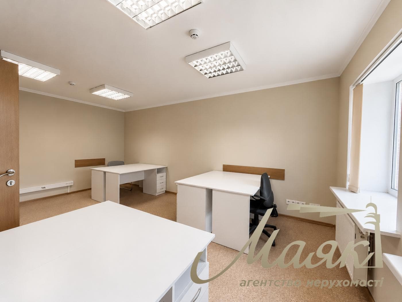 Office for rent 258m2 in the center of Kyiv, Antonovycha street.