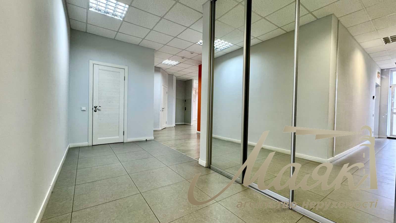 Office for rent: 1st floor, 227 m², 32-B Yevhen Konovalets St., Pechersky District