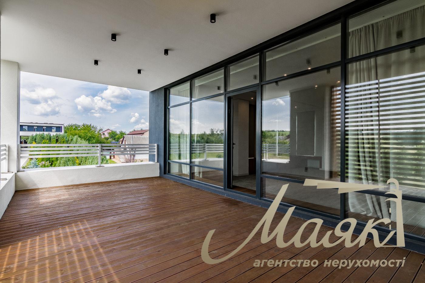 Оренда будівлі 3500м2 у с. с. Красне Перше, поруч із м. Обухів