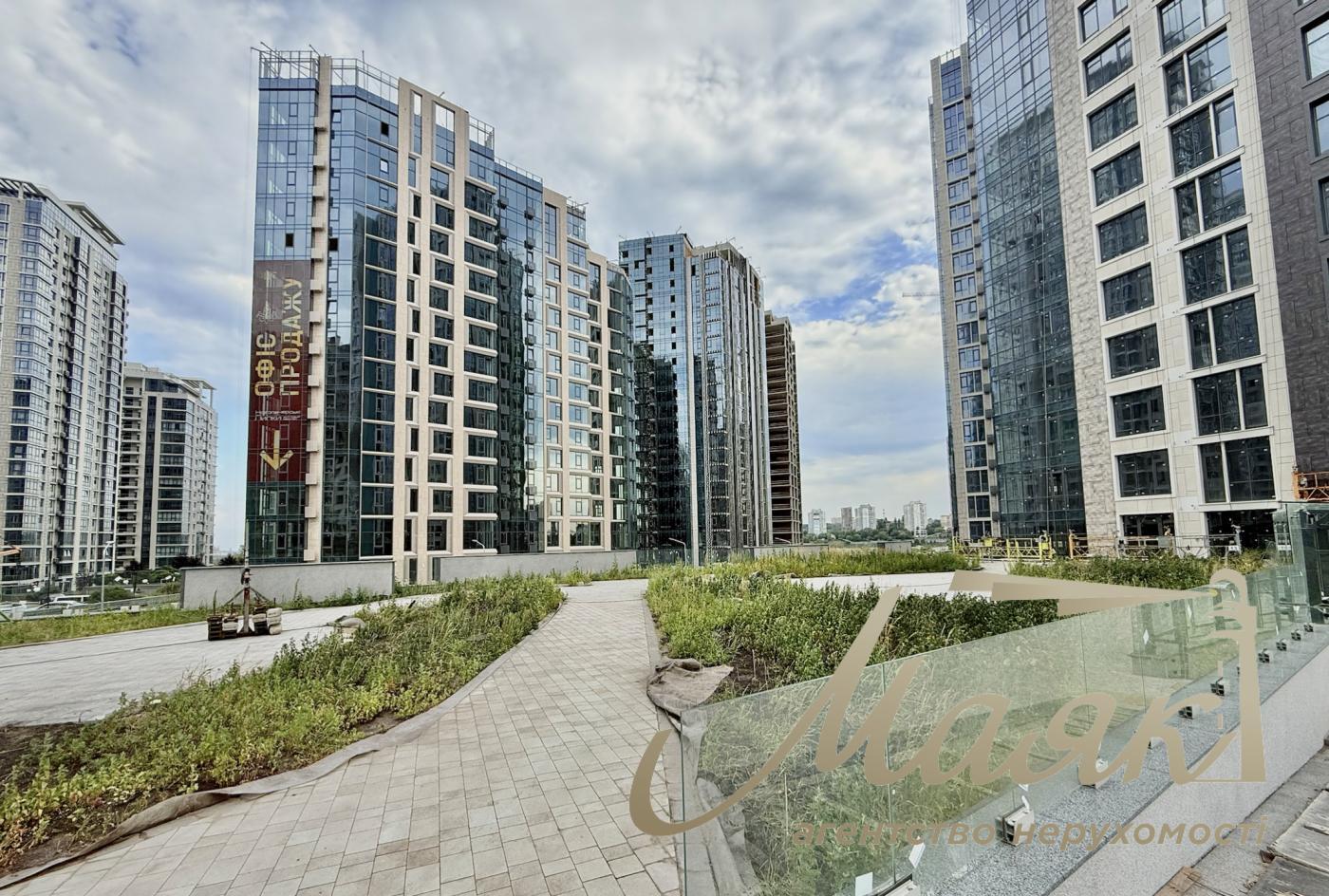 Продаж 3х-кімнатної квартири 104.39м2 в ЖК Новопечерські липки, вул. Андрія Верхогляда/Драгомирва, Печерськ, Київ