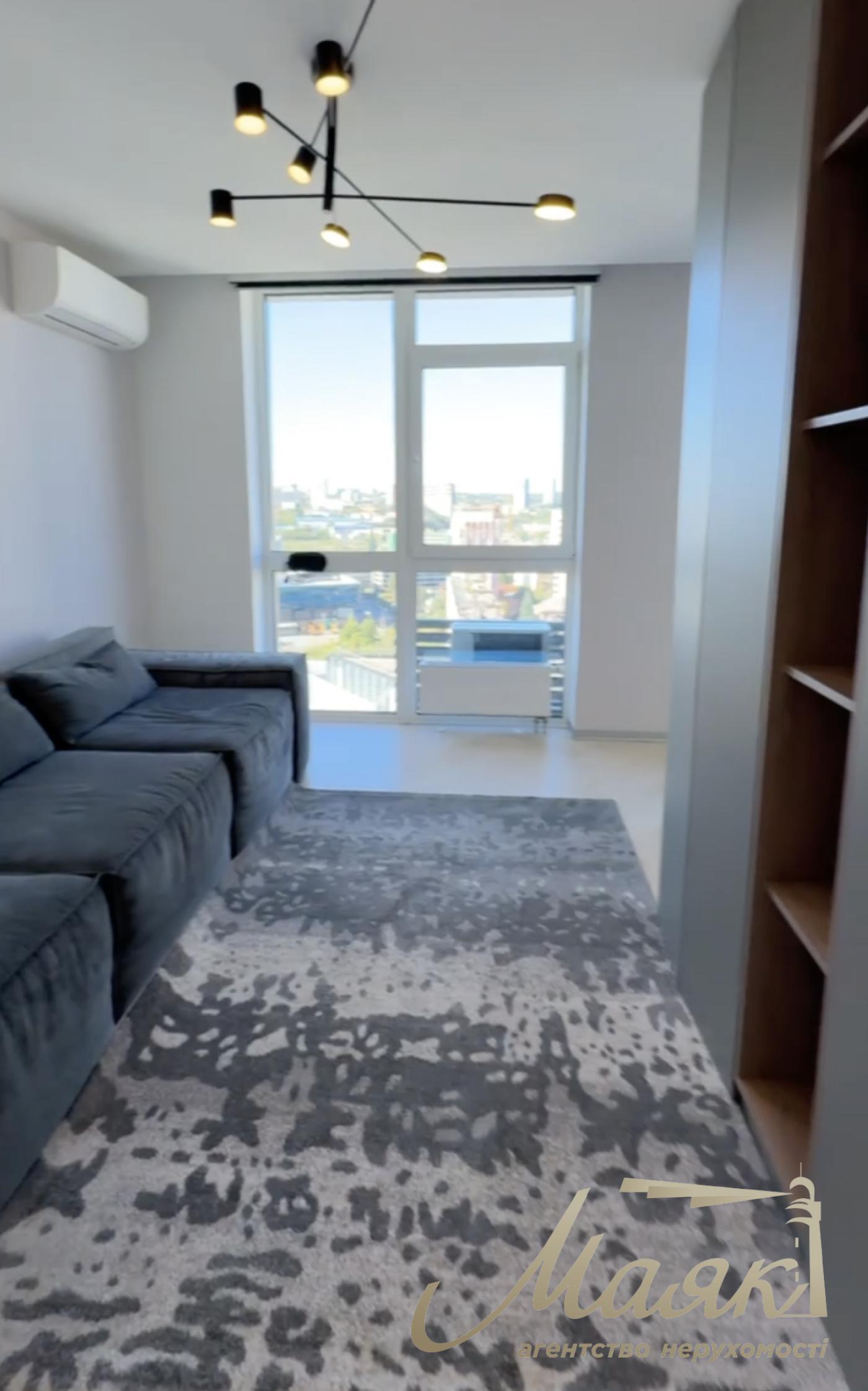 Аренда видовой 4-комнатной квартиры 168м2 в ЖК «Французский квартал 2» Печерский район, Киев