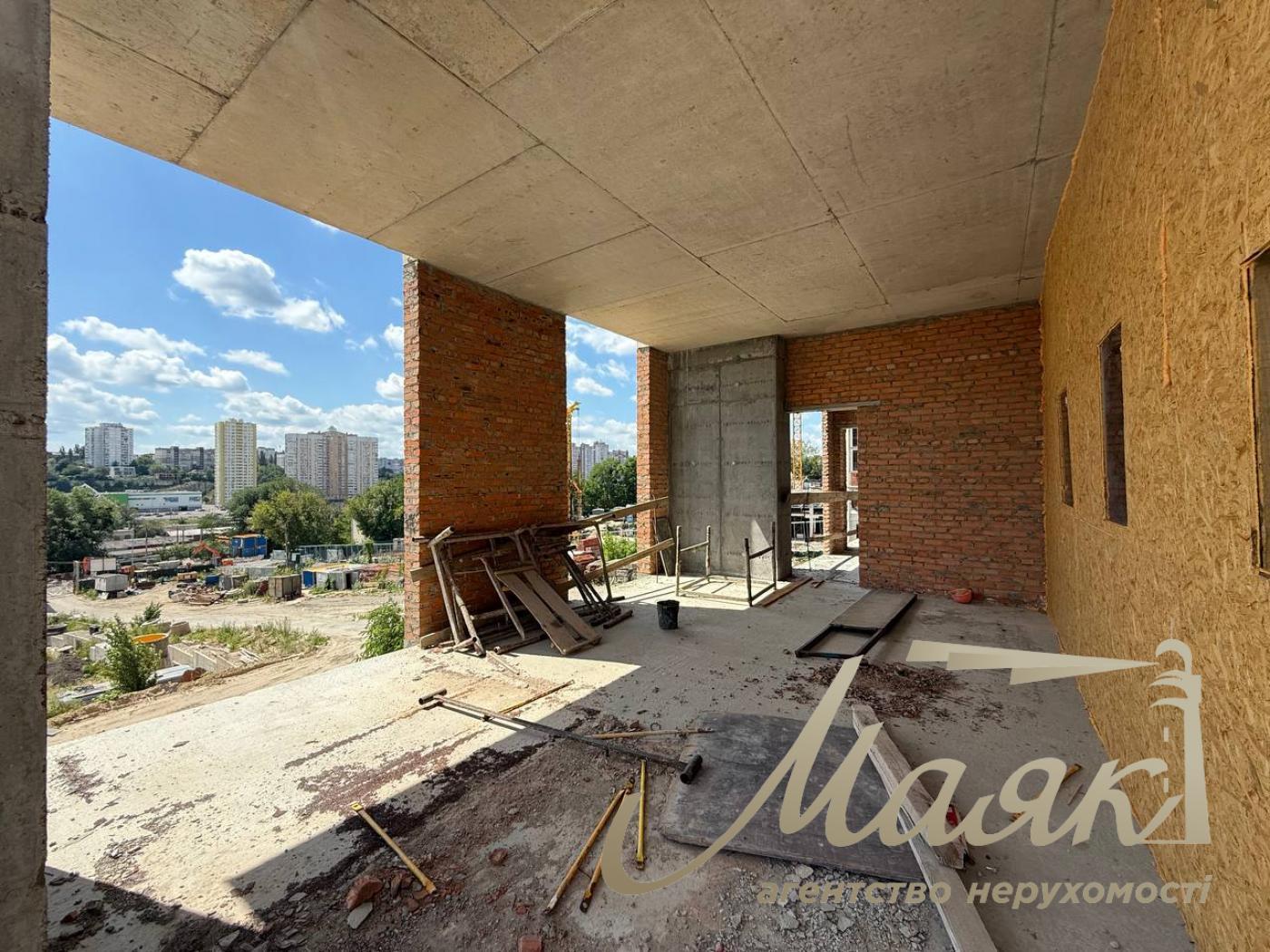Продаж фасадного комерційного приміщення 107м2 ЖК Новопечерські Липки