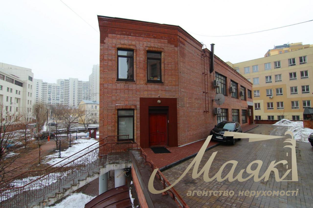 Продається готова до заселення будівля з ремонтом на Печерську, одному з найпрестижніших районів столиці!