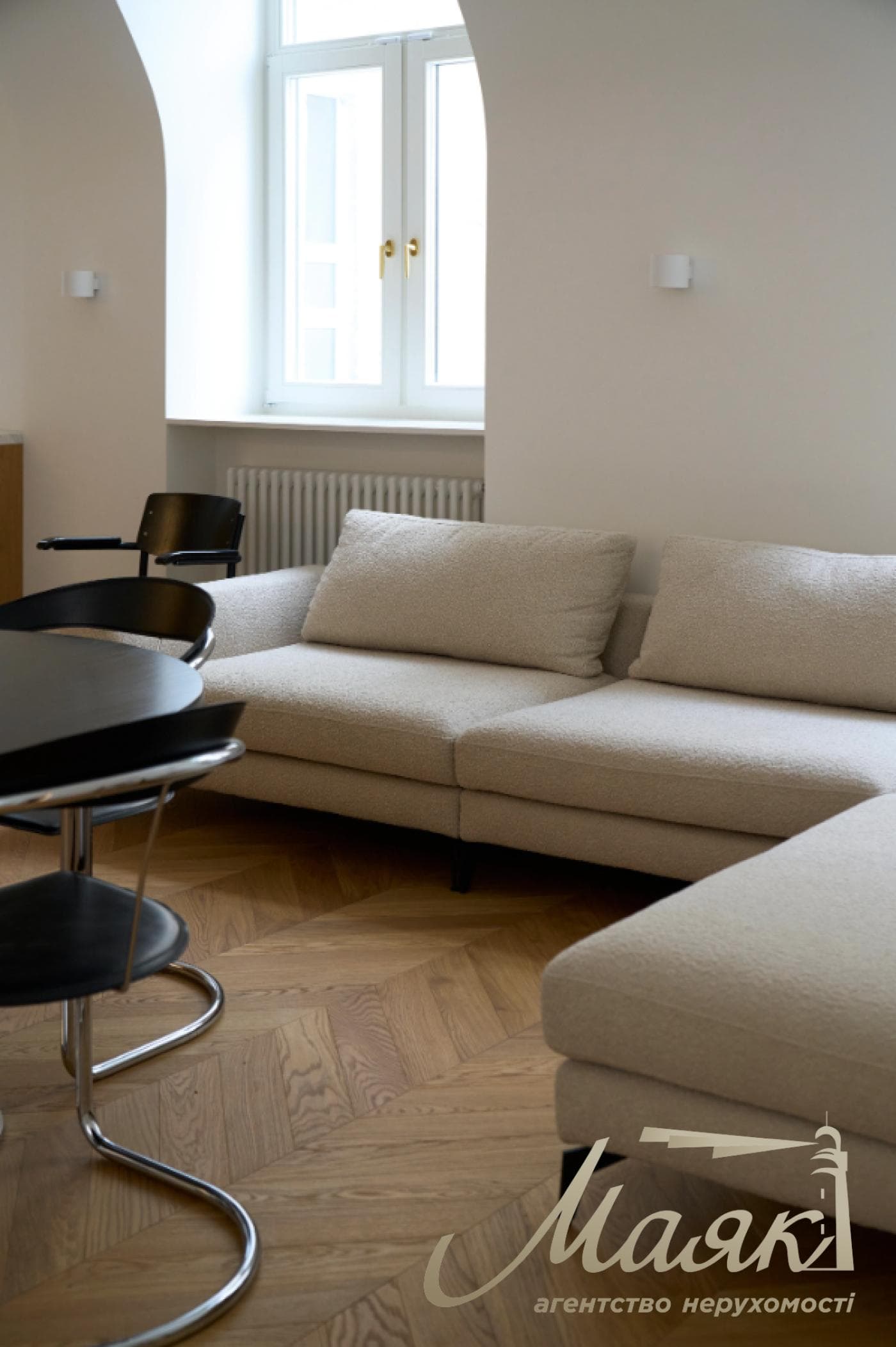 Rent 4-room apartment, stm. University, Ivan Franka str., 42, Center, Kiev