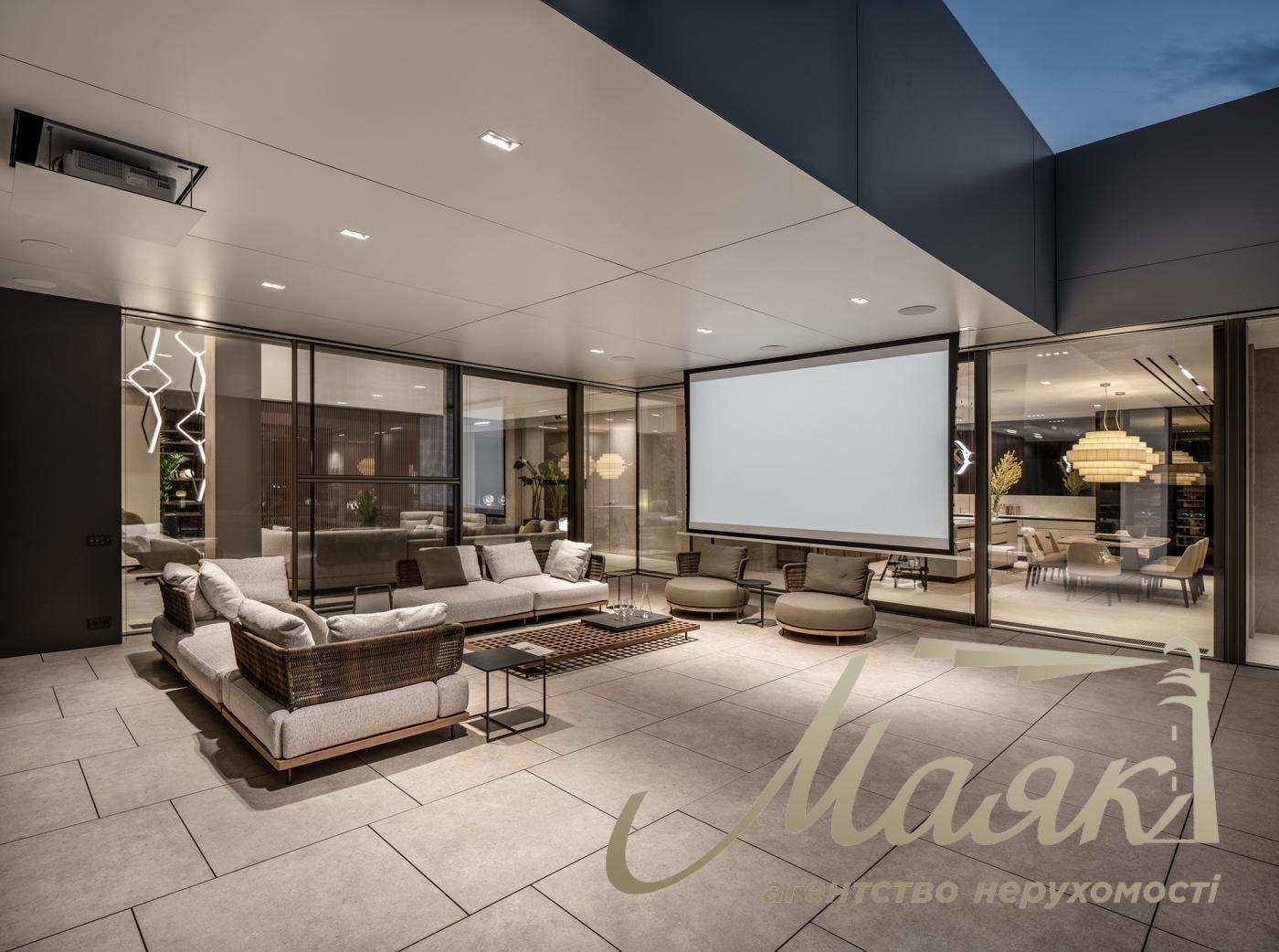 Продажа дома, 305 м2 с бассейном, участок 11 соток, Плюты